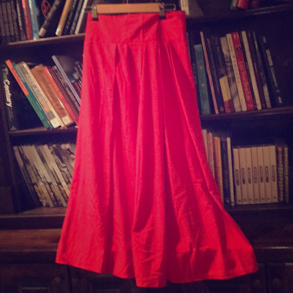 Ladies skirt - Picture 1 of 5